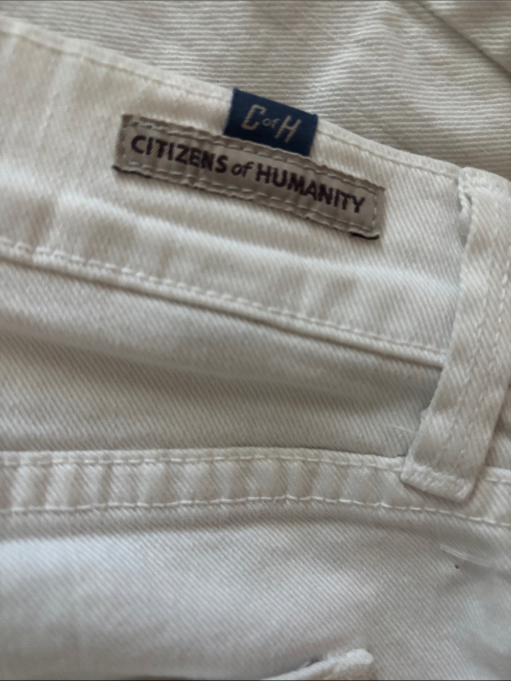 Citizens Of Humanity White Amber Medium Rise Boot cut Jeans with Subtle Hardware - Picture 2 of 10